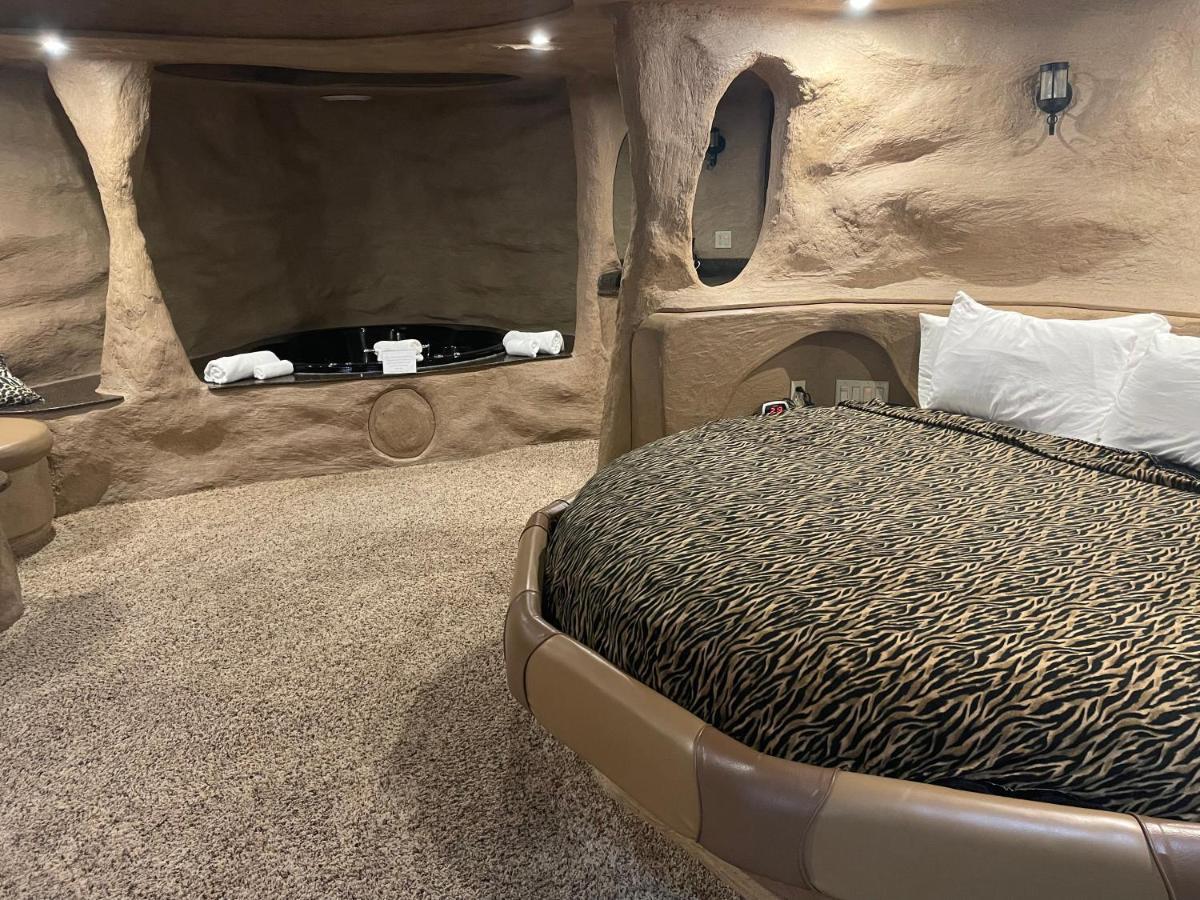 Designer Inn And Suites Toledo Extérieur photo