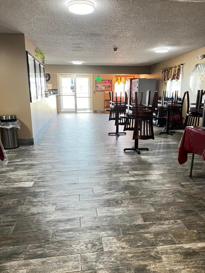 Designer Inn And Suites Toledo Extérieur photo