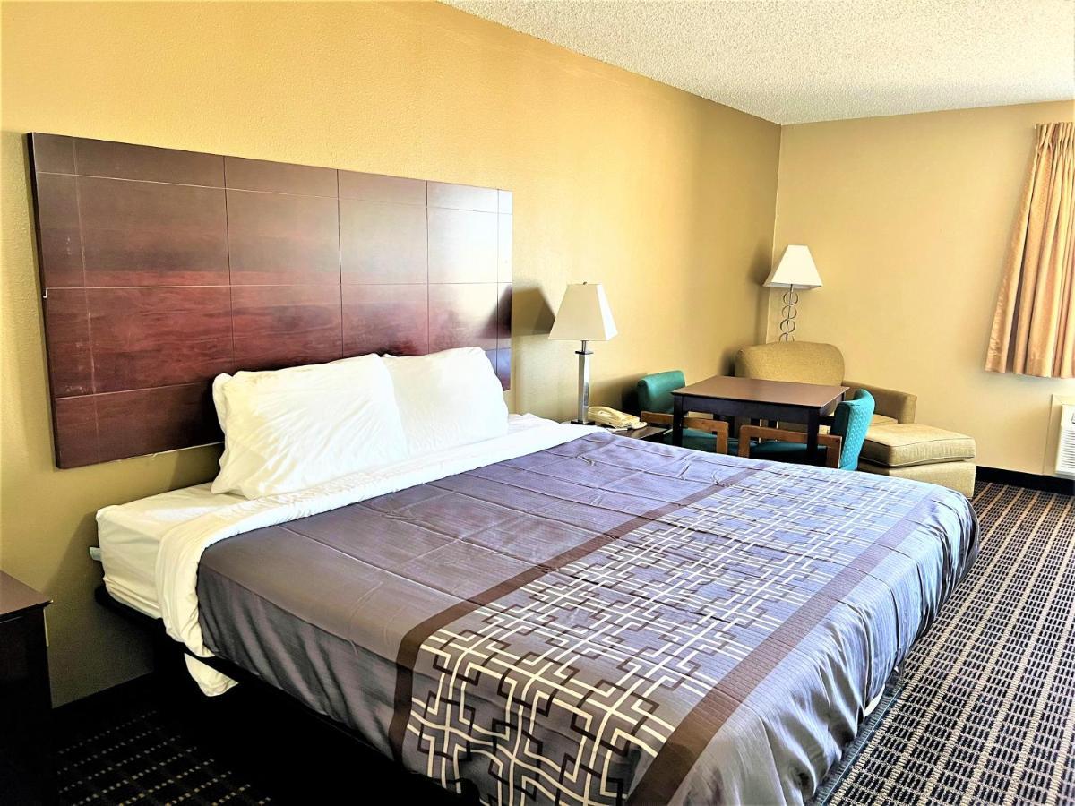 Designer Inn And Suites Toledo Extérieur photo
