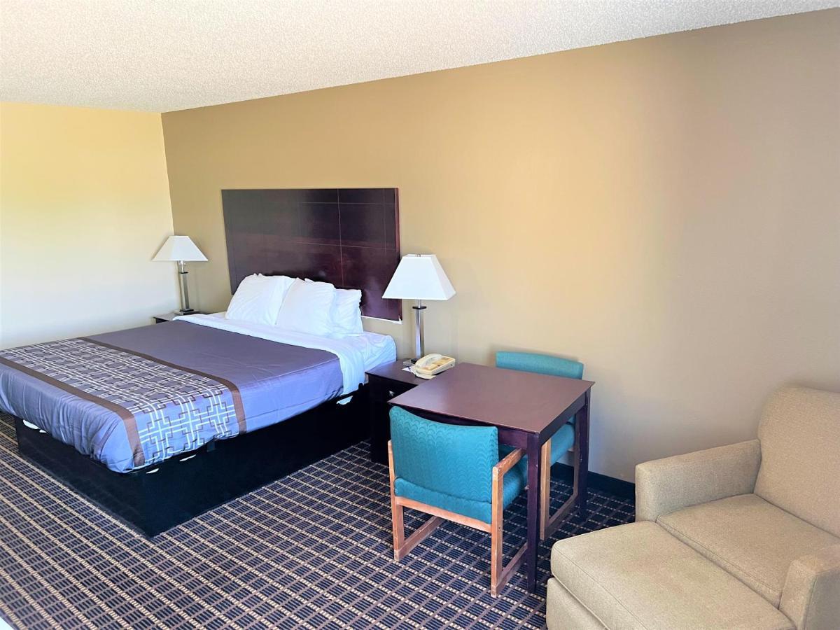 Designer Inn And Suites Toledo Extérieur photo